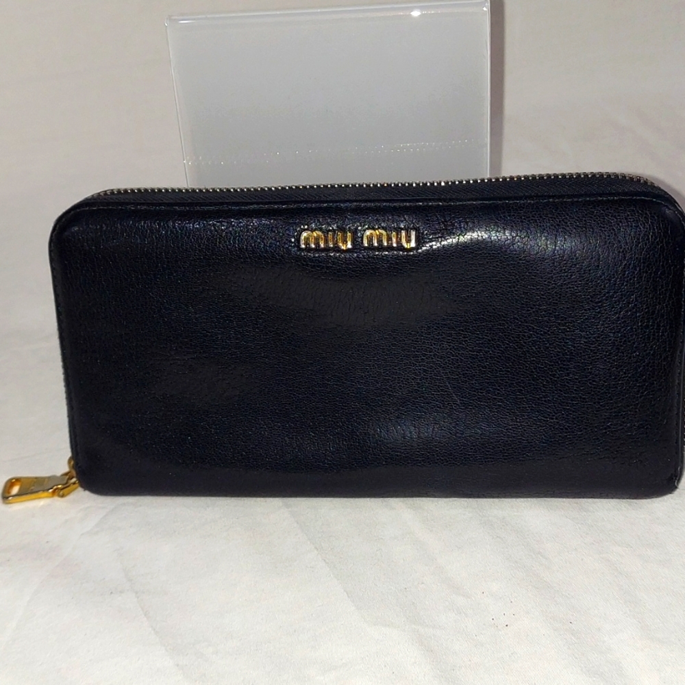 Miu Miu Authentic Long Full Zip Around Leather Wallet | Black